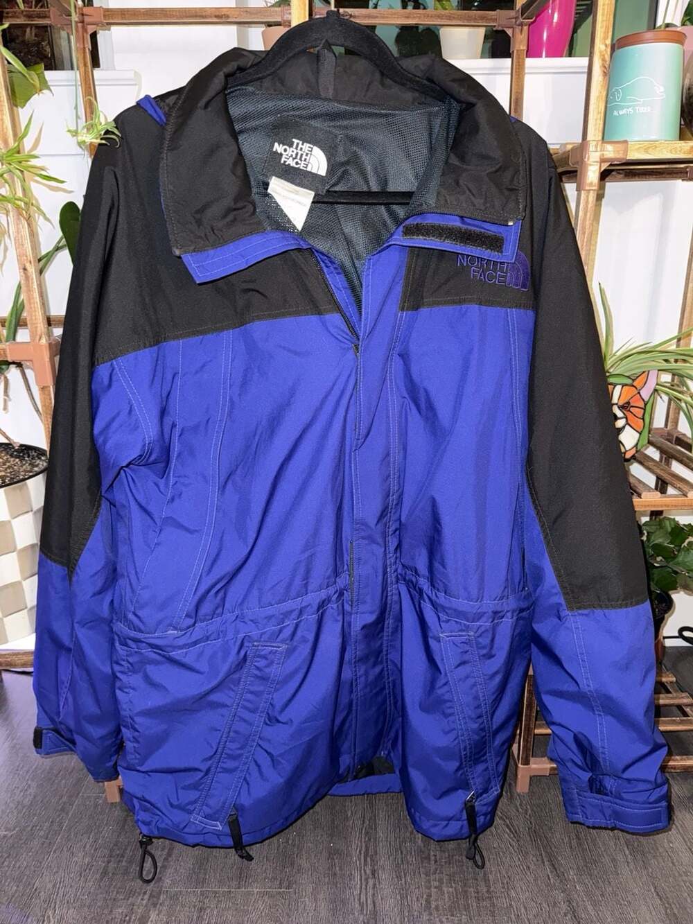 The North Face Men’s Medium Blue Black Hooded Jacket Vintage Outdoor Shell